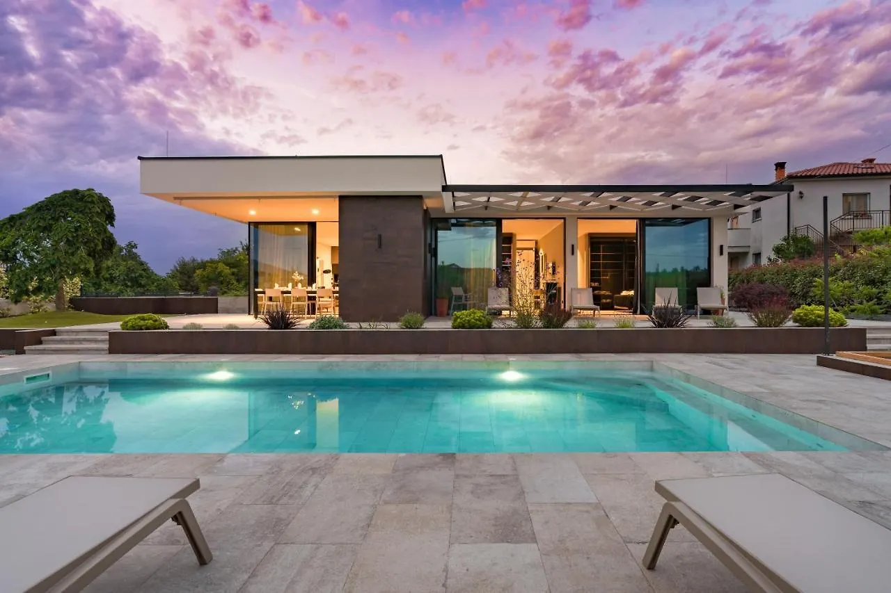 קרק Villa Alba