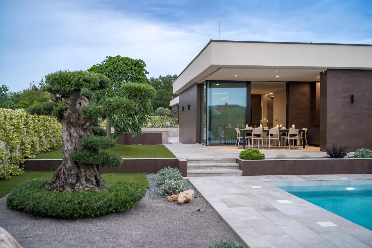 קרק Villa Alba