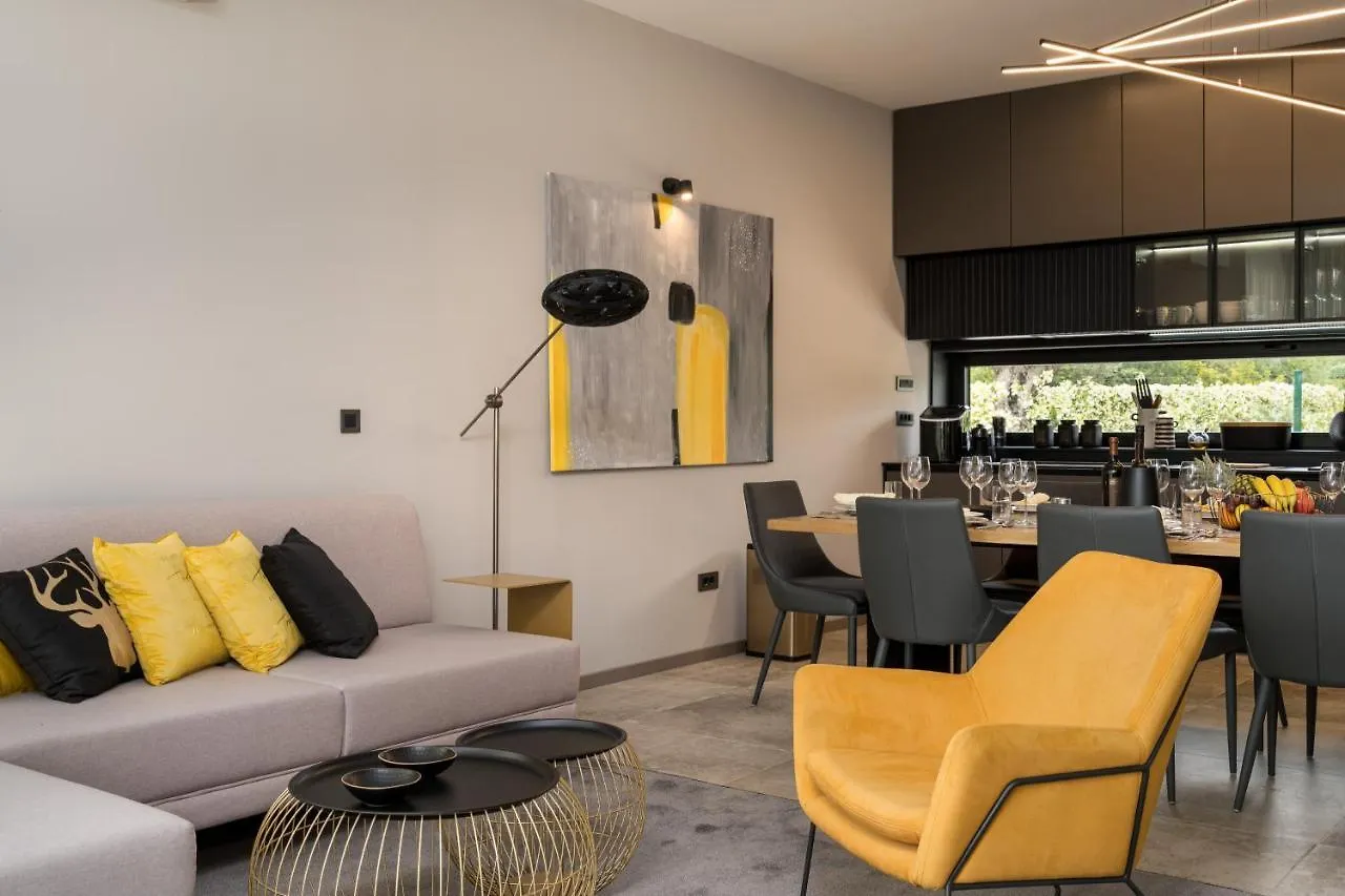 קרק Villa Alba